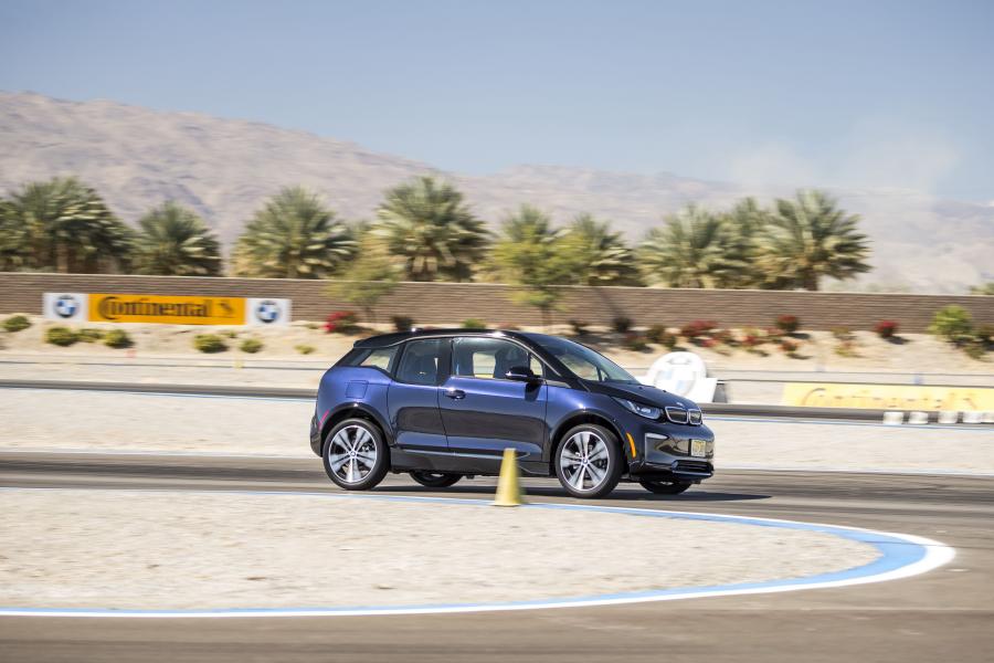  BMW i3s (I01) 2017 года  (NA) (фото 21 из 40)